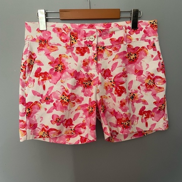 Isaac Mizrahi floral shorts size 4 - Picture 2 of 6